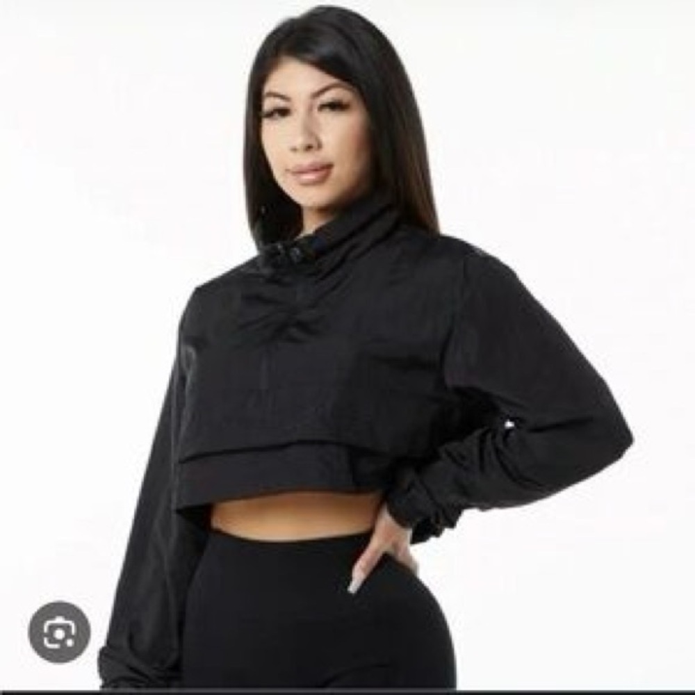 Alphalete Performance Endure Crop Pocket Jacket Black Size Medium Windbreaker